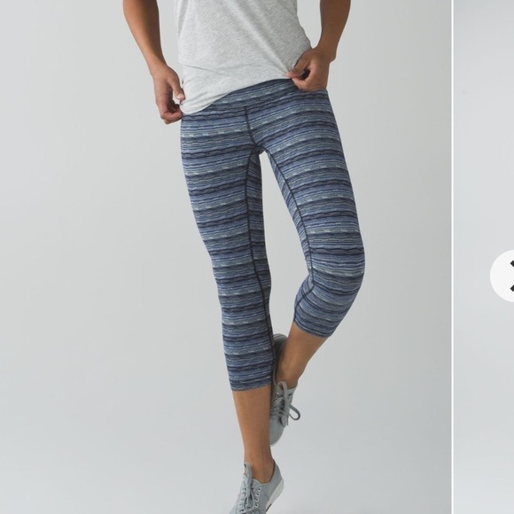 Lululemon Wunder Under Crop III (21 1/2") - Picture 1 of 5